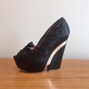 Mona Mia Audelia Pump Women's Shoes open Toe